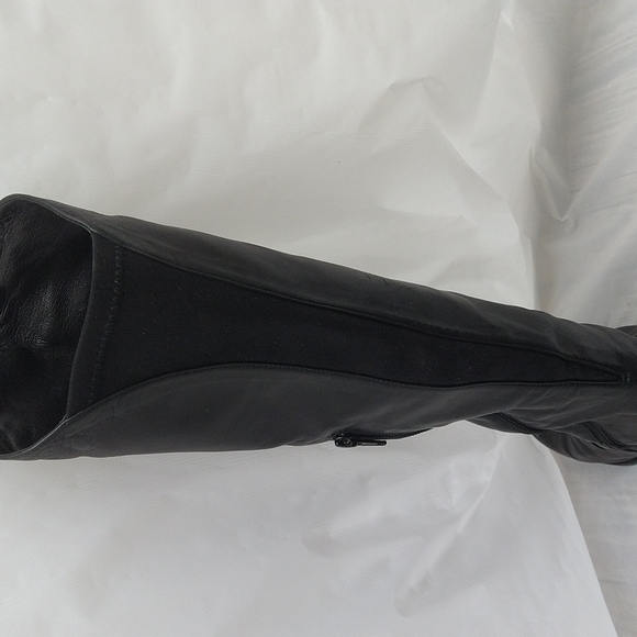 STUART WEIATZMAN KNEE HIGH BOOTS - Picture 3 of 8